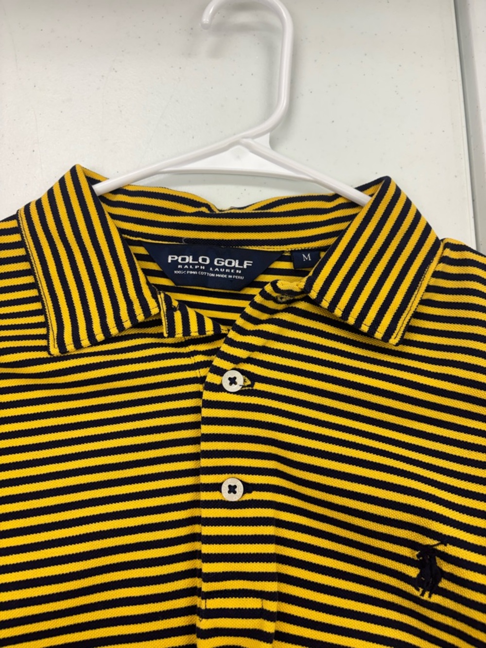 RALPH LAUREN GOLF POLO SHIRT
MEN  SIZE MEDIUM  YELLOW & NAVY BLUE STRIPE